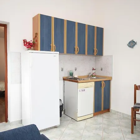 Apartman Milna 8917c
